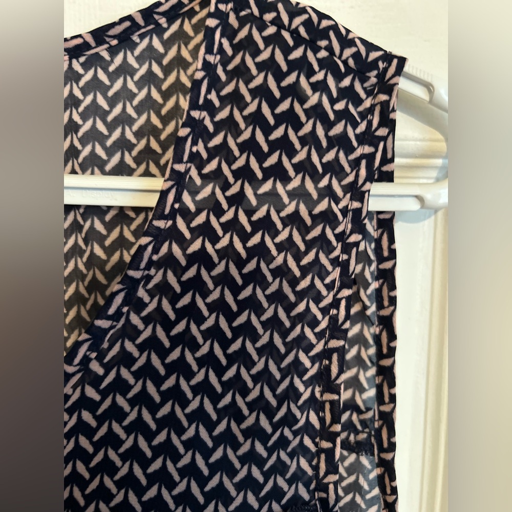 ❤️ 3/$15❤️ Faded glory flounced blouse - Picture 7 of 9